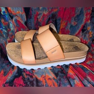 Reef Cushion Hi